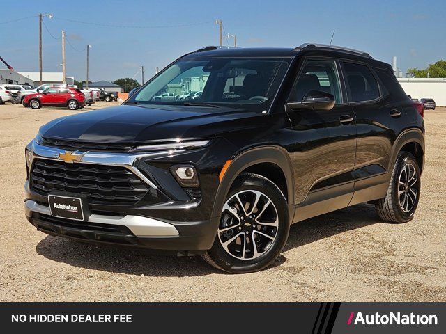 Used 2025 Chevrolet TrailBlazer LT FWD image 1