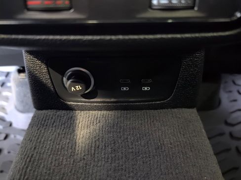 Used 2024 Audi Q3 2.0T Premium Plus w/ Premium Plus Package image 35