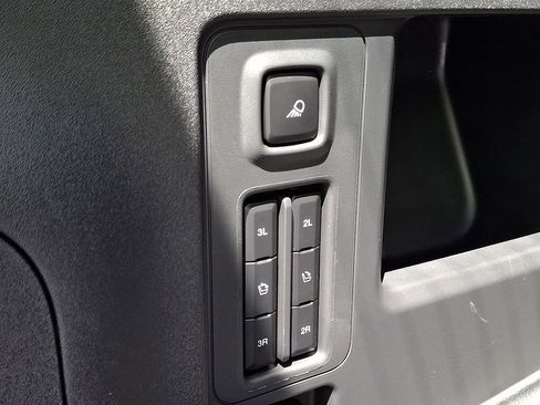 Used 2025 Ford Expedition Active RWD image 27