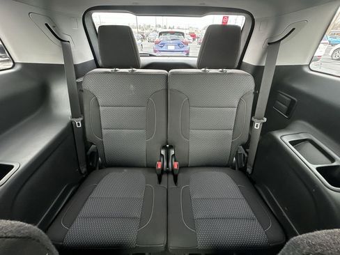 Certified 2023 GMC Acadia SLE w/ Driver Convenience Package image 22