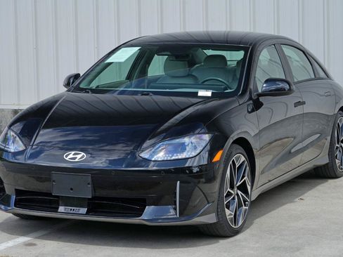 Used 2023 Hyundai Ioniq 6 SEL RWD image 46