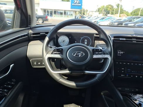 Used 2023 Hyundai Tucson Limited AWD/4WD image 18