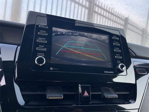 Used 2021 Toyota Camry SE image 15