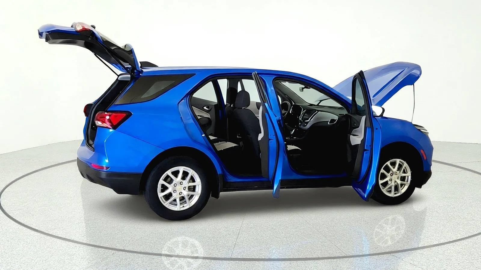 Used 2024 Chevrolet Equinox LS w/ LPO, Floor Liner Package FWD image 12