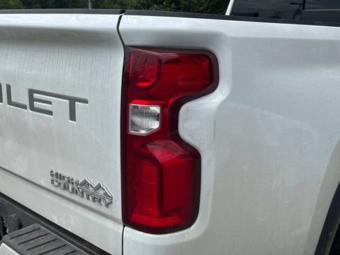 Used 2024 Chevrolet Silverado 3500 High Country w/ High Country Premium Package AWD/4WD image 11