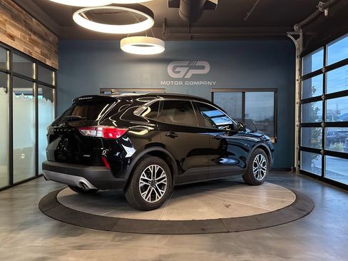 Used 2020 Ford Escape SEL FWD image 3