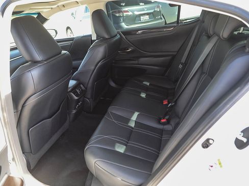 Used 2019 Lexus ES 350 w/ Accessory Package 2 FWD image 18