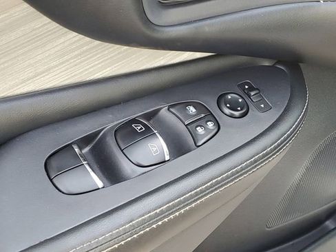 Used 2018 Nissan Murano SL AWD/4WD image 17
