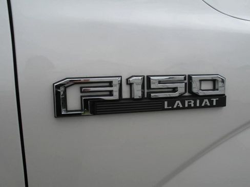 Used 2019 Ford F150 Lariat w/ Equipment Group 502A Luxury AWD/4WD image 79