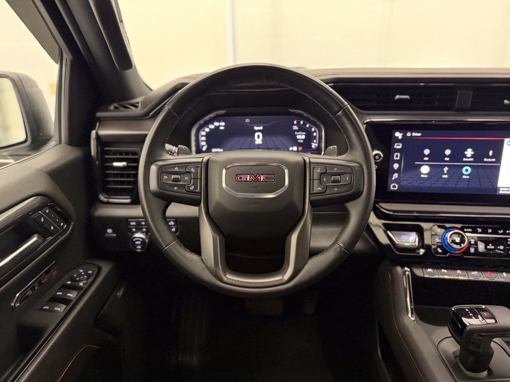 Used 2024 GMC Sierra 1500 AT4 w/ Technology Package AWD/4WD image 18