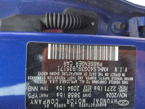 Used 2025 Hyundai Elantra SEL image 33