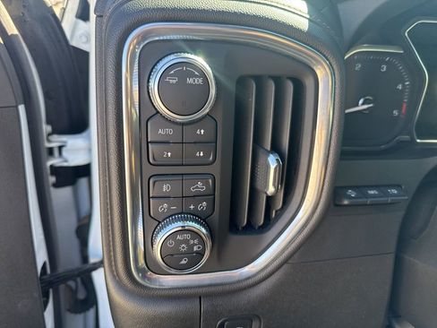 Used 2022 GMC Sierra 2500 AT4 w/ AT4 Premium Plus Package image 11