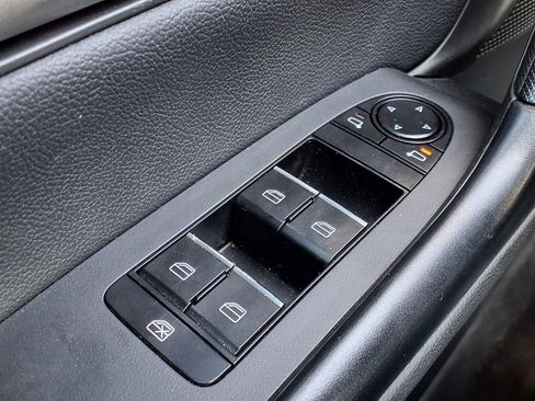 Used 2024 MAZDA CX-50 AWD 2.5 S w/ Preferred Package image 16