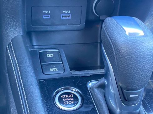 Used 2021 Nissan Kicks SV FWD image 24