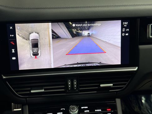 Used 2023 Porsche Cayenne GTS image 33