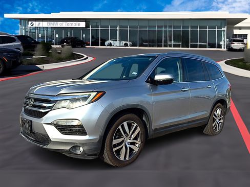 Used 2016 Honda Pilot Touring image 1