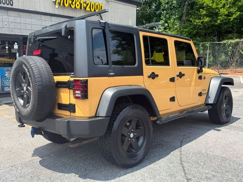 Used 2013 Jeep Wrangler Unlimited Sport AWD/4WD image 3