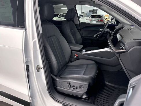 Certified 2025 Audi Q5 Premium AWD/4WD image 11