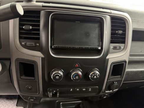 Used 2017 RAM 2500 Tradesman w/ Chrome Appearance Group AWD/4WD image 17