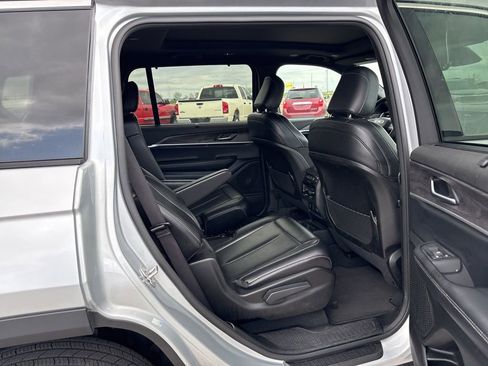 Used 2024 Jeep Grand Cherokee L Limited w/ Luxury Tech Group II image 17