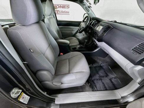 Used 2013 Toyota Tacoma 4x4 Regular Cab image 24