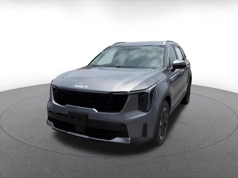 Used 2024 Kia Sorento S FWD image 6