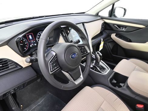 Used 2025 Subaru Outback Premium image 11