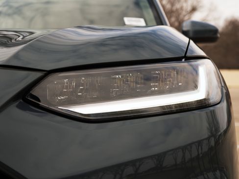 Used 2023 Honda HR-V LX image 11