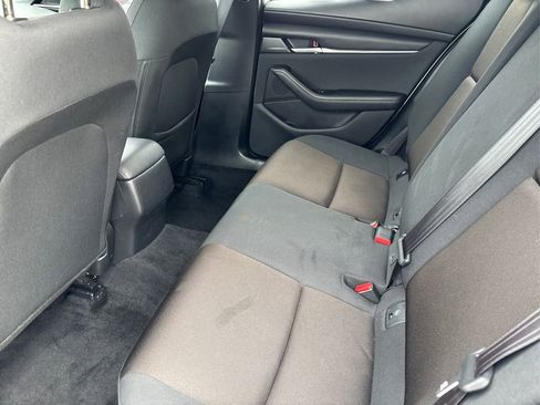 Used 2022 MAZDA MAZDA3 s image 10