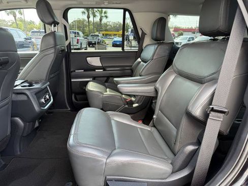 Certified 2025 Ford Expedition Active AWD/4WD image 15