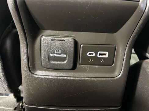 Used 2023 GMC Acadia SLT FWD image 42