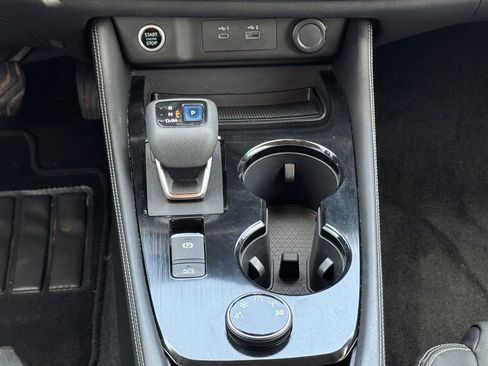 Used 2021 Nissan Rogue SL image 11