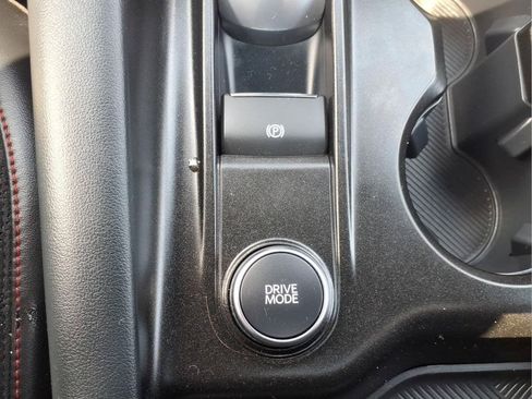 Used 2025 Ford Explorer ST AWD/4WD image 28