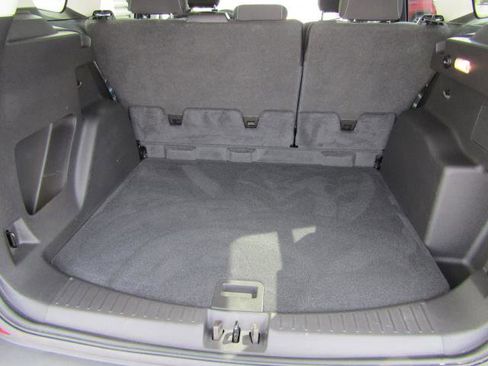 Certified 2018 Ford Escape SE w/ SE Sync 3 Package AWD/4WD image 11