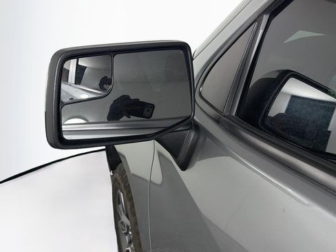 Used 2024 Chevrolet Silverado 1500 LT AWD/4WD image 16