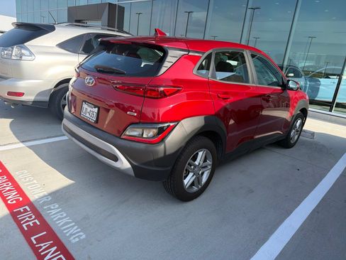 Used 2023 Hyundai Kona SE w/ Cargo Package AWD/4WD image 4