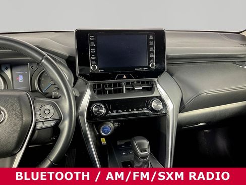 Used 2022 Toyota Venza LE AWD/4WD image 9