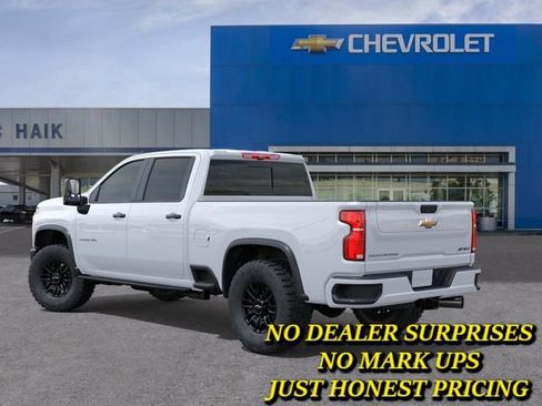 New 2026 Chevrolet Silverado 2500 ZR2 AWD/4WD image 3