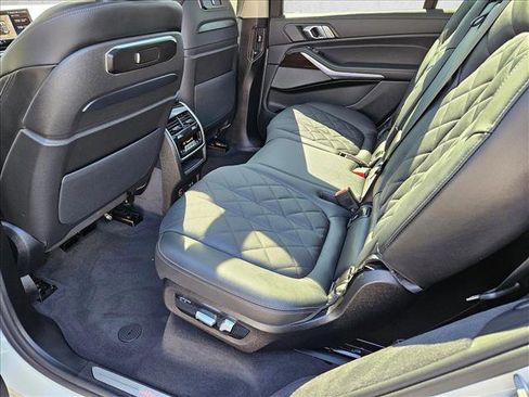 Certified 2025 BMW X7 xDrive40i w/ Premium Package image 18