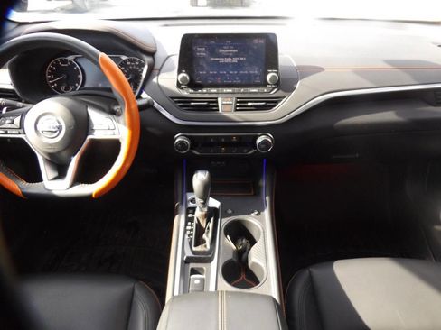 Used 2022 Nissan Altima 2.5 SR image 15