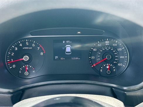 Certified 2022 Kia Soul LX w/ Technology Package FWD image 12
