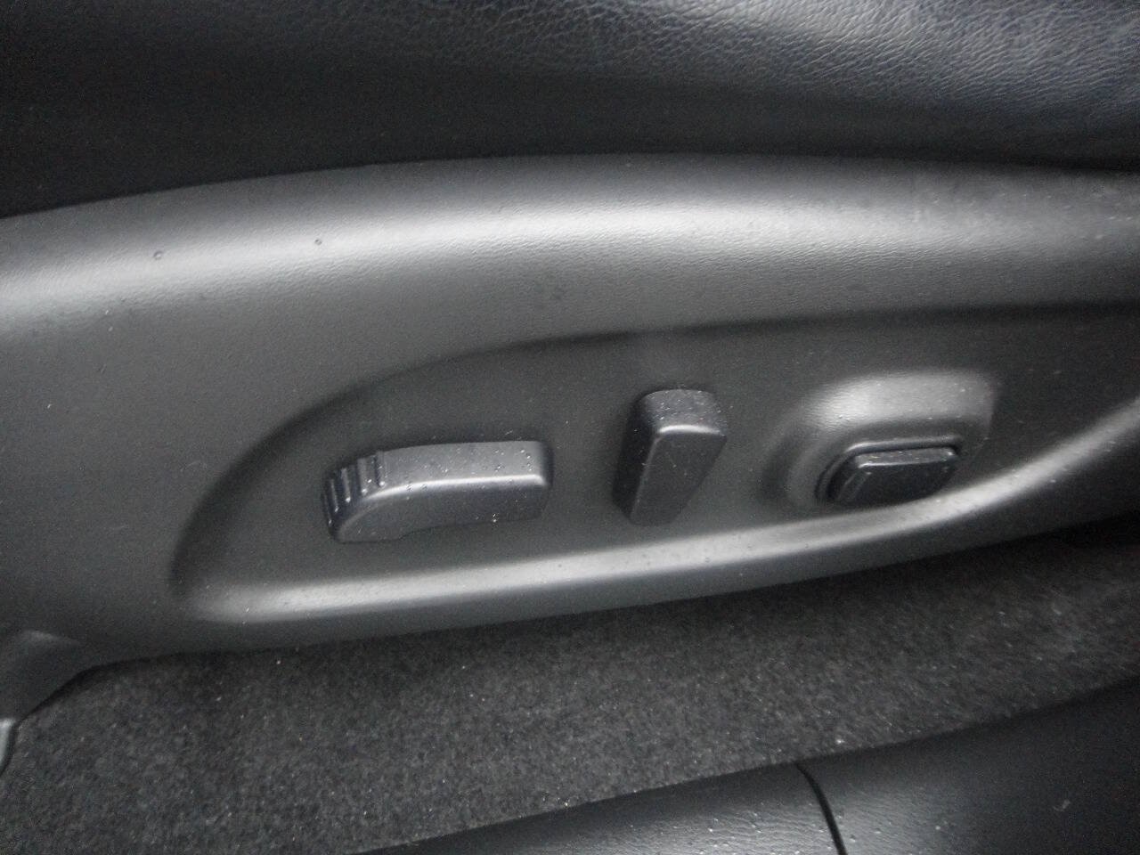 Used 2020 Nissan Pathfinder SL AWD/4WD image 12