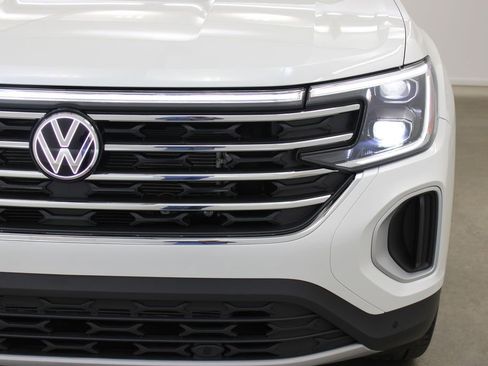 New 2026 Volkswagen Atlas SE FWD image 8