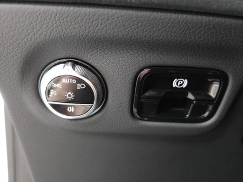 Used 2024 Mercedes-Benz EQE AMG 4MATIC SUV w/ Pinnacle Trim Package image 10