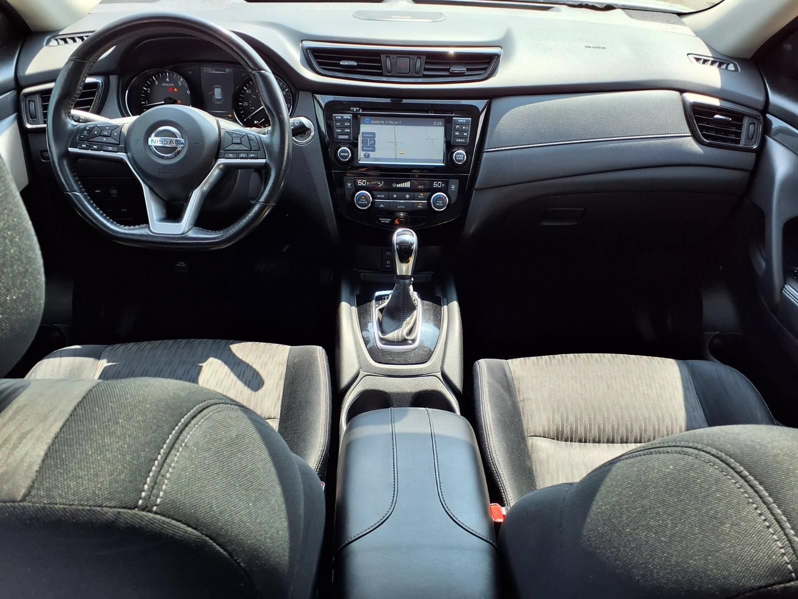 Used 2017 Nissan Rogue SV AWD/4WD image 13