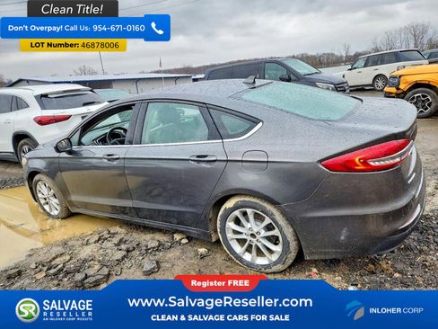 Used 2019 Ford Fusion SE FWD image 3