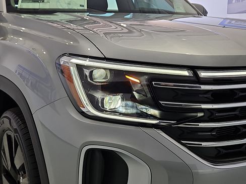 New 2026 Volkswagen Atlas SE FWD image 7