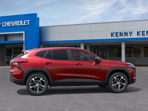 New 2026 Chevrolet Trax RS image 5