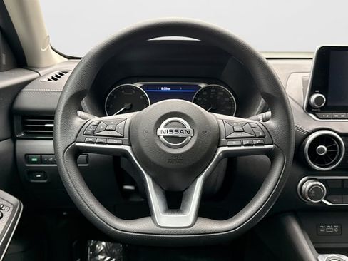 Used 2023 Nissan Sentra SV FWD image 12