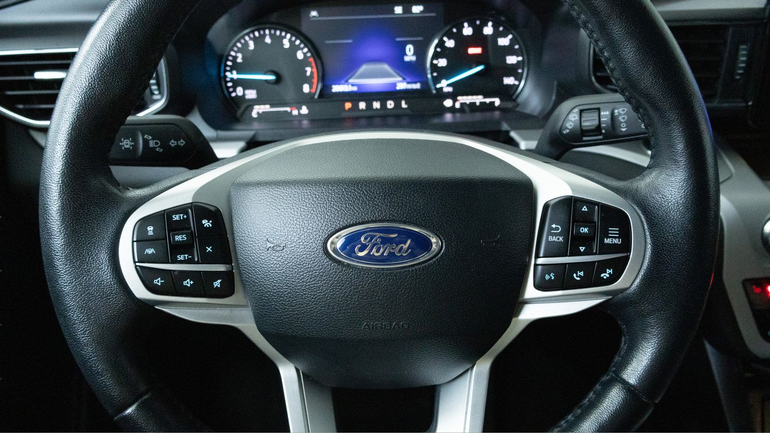 Used 2023 Ford Explorer XLT w/ Equipment Group 202A AWD/4WD image 18